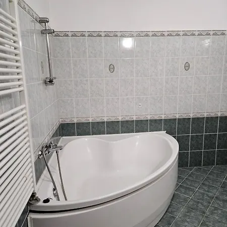 Apartment Fenyves Tiszafüred